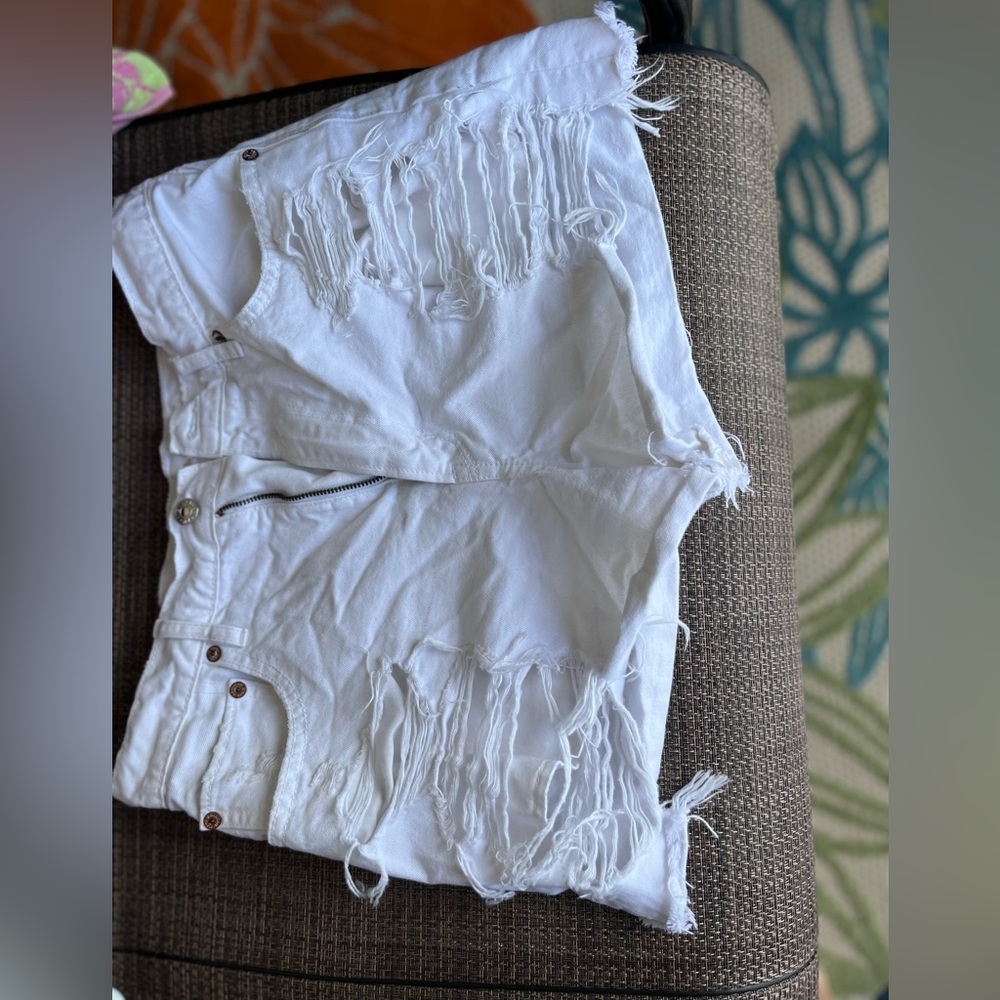 Women’s American Eagle jean shorts